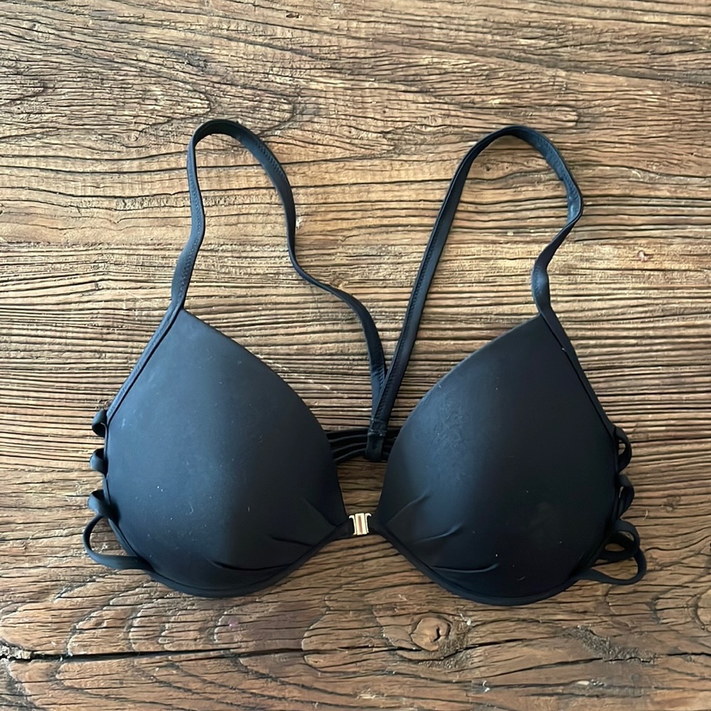 Victorias Secret Underwire/Push-up bikini top. Black w/cute straps in T-back.